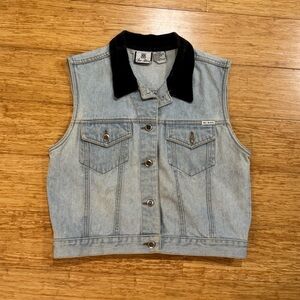 Vintage Bill Blass light wash denim vest with velour collar